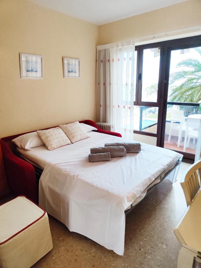 Aloha Playa Apartment With Ocean Views And Pools 贝纳尔马德纳 外观 照片